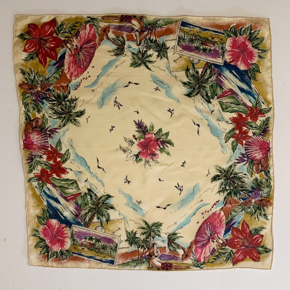 Hawaiian/Beach Scene Scarf - Picture 5 of 6